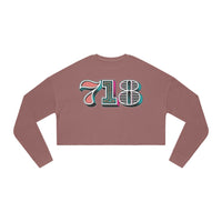 “typoGRAPHICall” 718 Area Code - Women's Cropped Sweatshirt